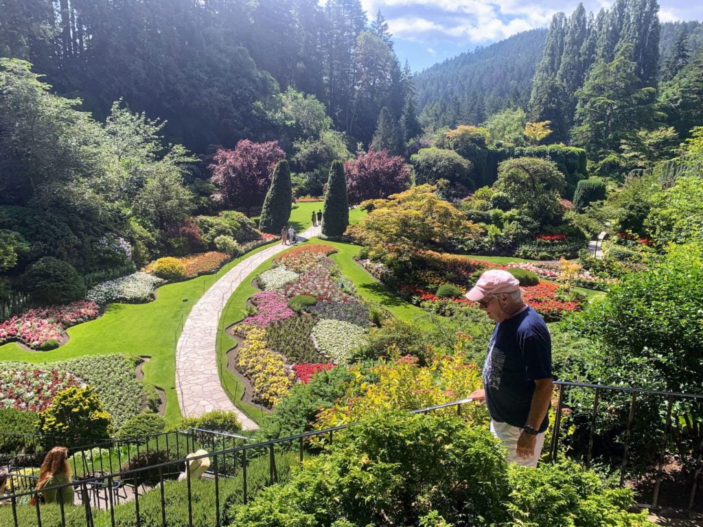 Walking tour in Brentwood Bay